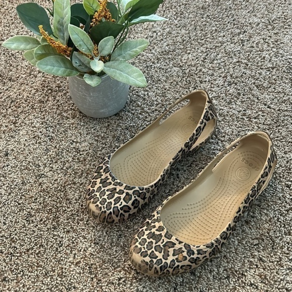 Crocs- Cheetah Print